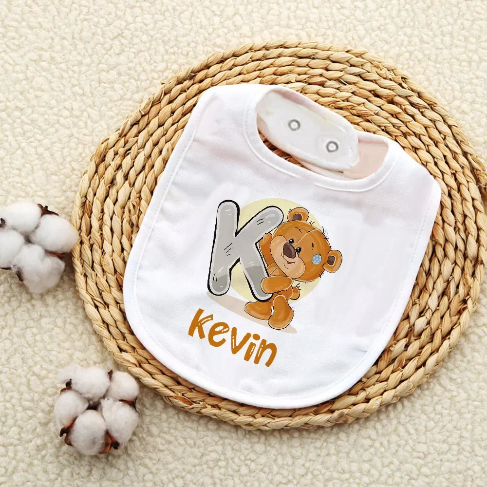 Personalised Baby Bibs Custom Initial Wite Name Boy Girl Cotton Bib Newborn Saliva Towel Cute Bear Print Bib Baby Shower Gift