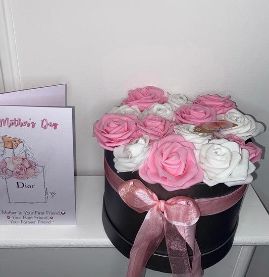 Pink and white rose box